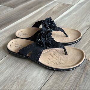 Clarks Laurieann Gema Black Floral Thong Sandals Comfort Adjustable Women’s 9
